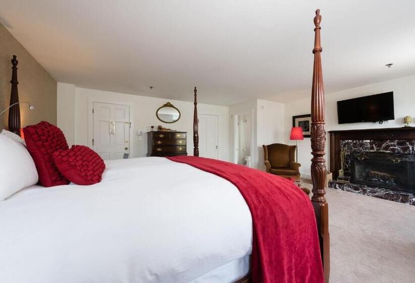 Полулюкс, Relais Chateaux Camden Harbour Inn
