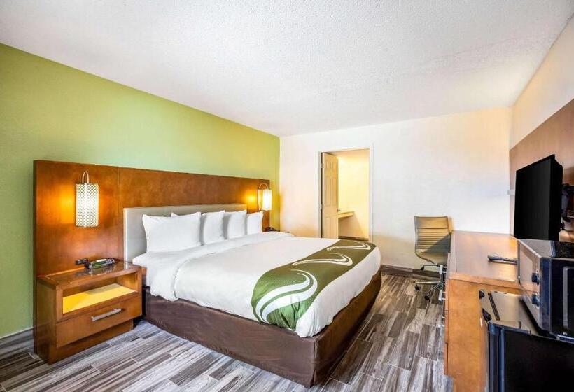스위트 킹사이즈 침대, Baymont By Wyndham Orlando Downtown