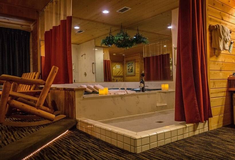 Woonhut, Postmarc Hotel And Spa Suites