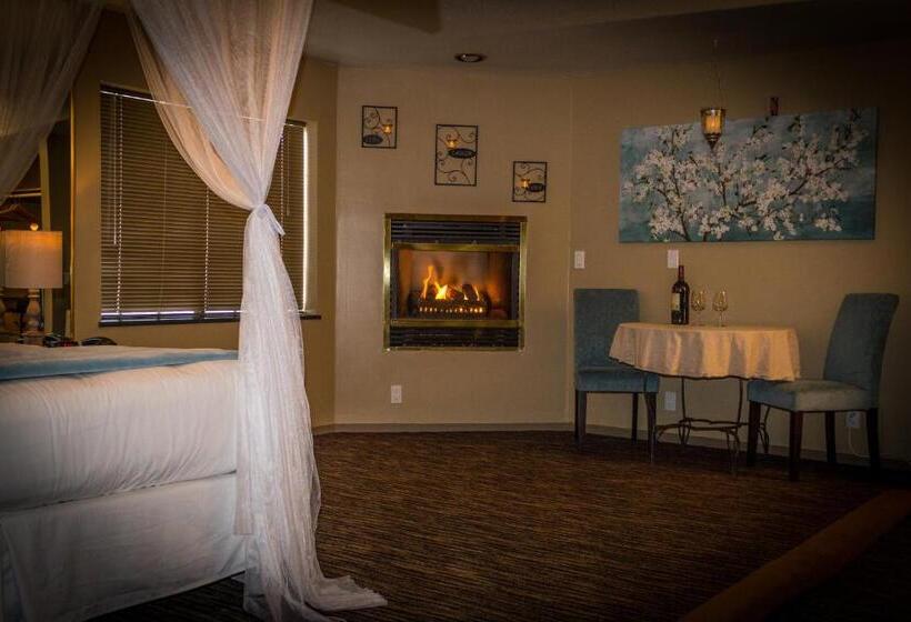 Suite, Postmarc Hotel And Spa Suites