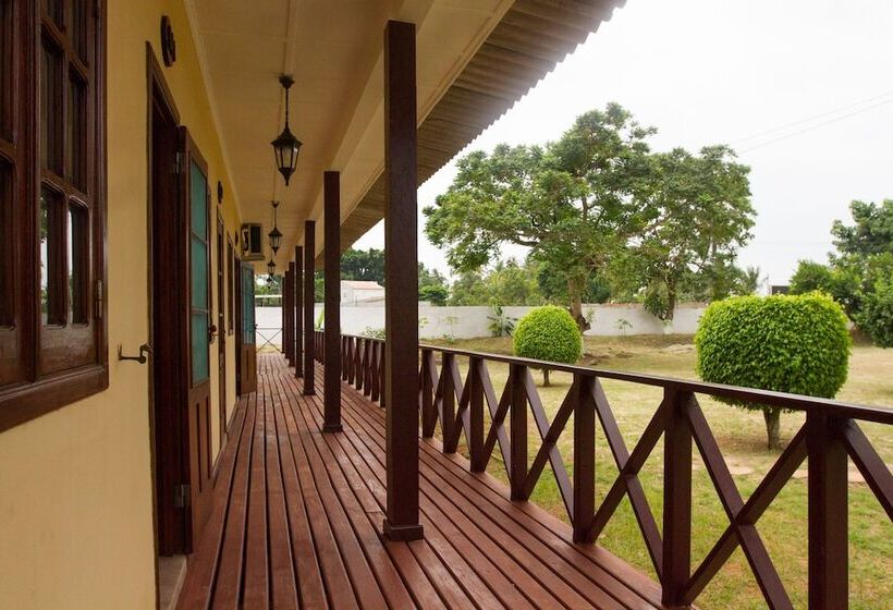 بنگله خانوادگی, Praia Accommodation