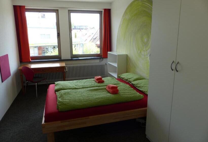 带共用浴室的标准房间, Inselhostel