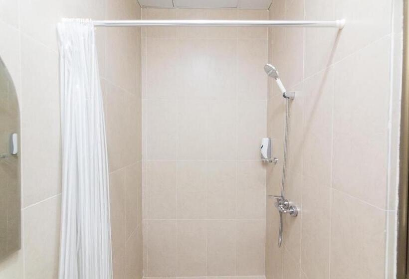 Номер Deluxe, Capital O 1867 Kara Guest House
