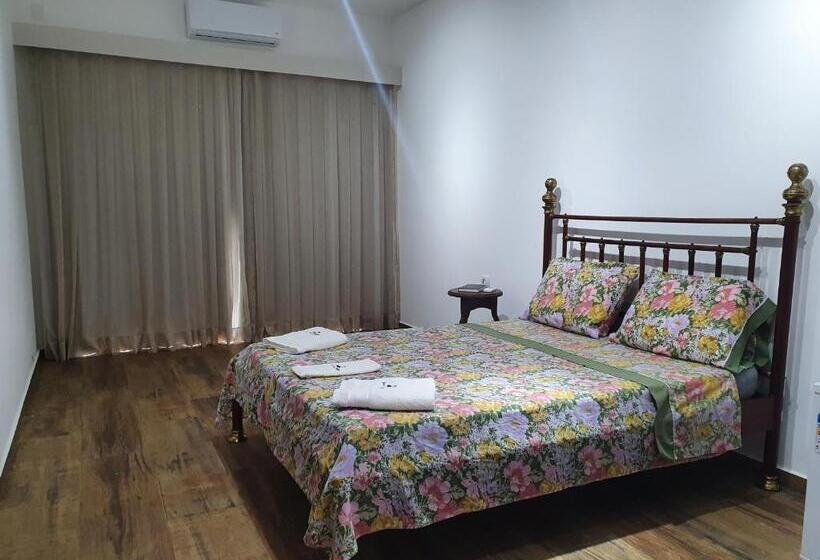 디럭스 트리플 룸, Espaço Casa Na Rocha