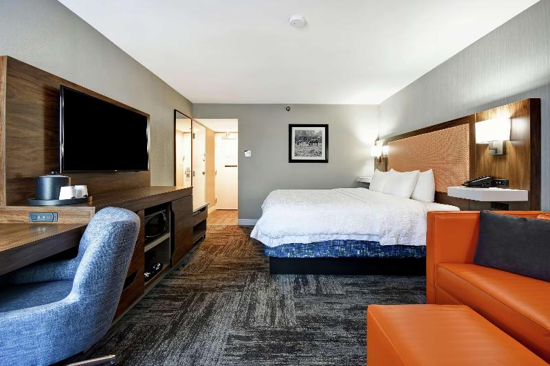 带大床的标准工作室, Hampton Inn I75 Lexington/hamburg Area