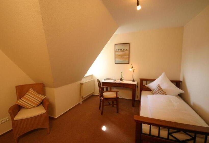 غرفة فردية  مطلة على الحديقة, Inselhotel Kapitän Tadsen / Amrum