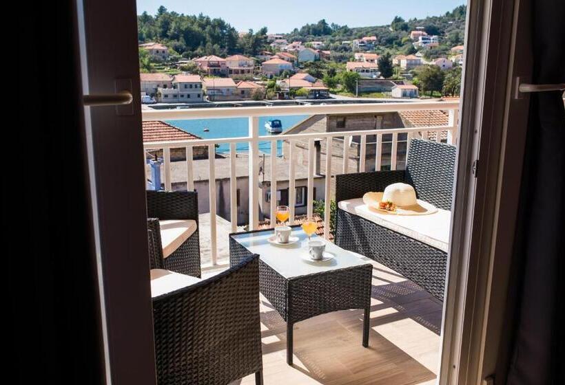 آپارتمان 2 خوابه با چشم‌انداز دریا, Apartments Sunshine Home
