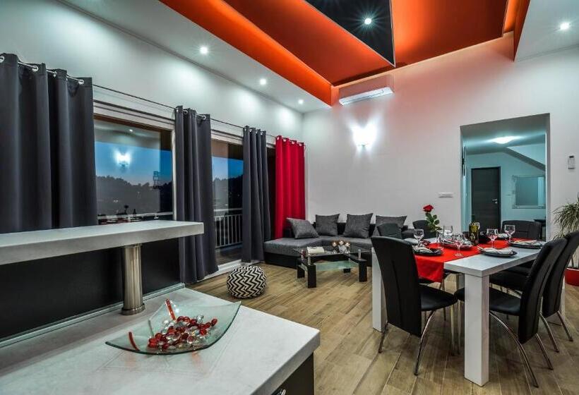 آپارتمان 2 خوابه با چشم‌انداز دریا, Apartments Sunshine Home