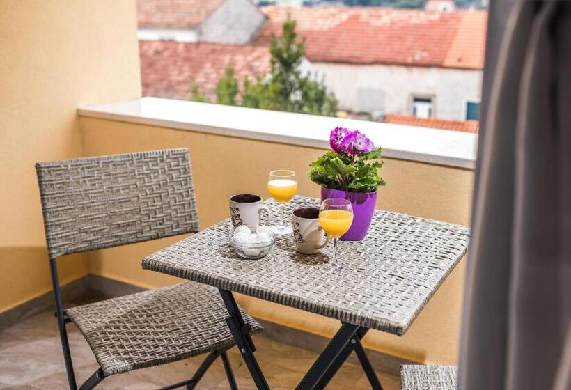 اتاق استاندارد با بالکن, Apartments Sunshine Home