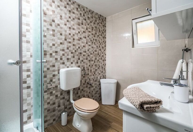 آپارتمان 2 خوابه با چشم‌انداز دریا, Apartments Sunshine Home