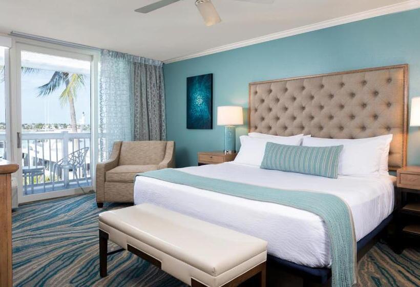 带大床的标准间, Opal Key Resort & Marina