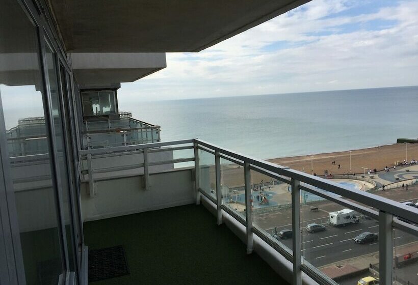 带两个卧室的顶楼公寓, Stay In The Heart Of.. Brighton