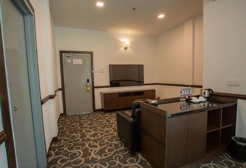 سوییت, Adya Hotel Chenang