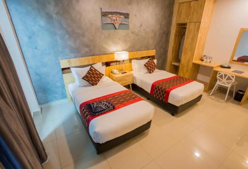اتاق لوکس خانوادگی, Adya Hotel Chenang