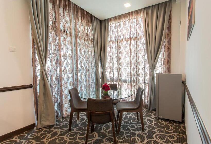 سوییت, Adya Hotel Chenang