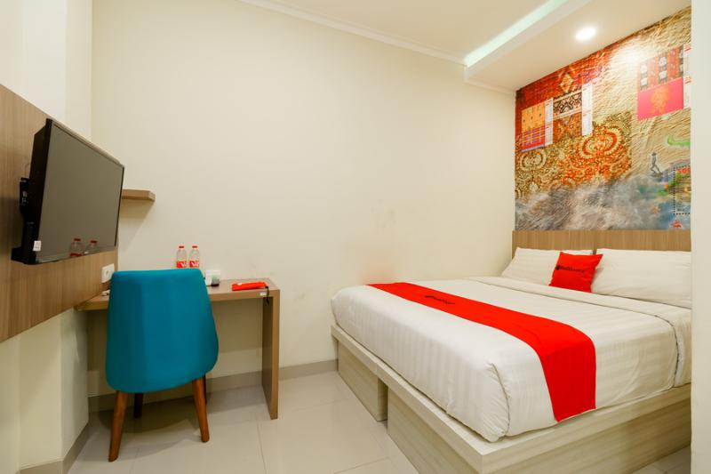 Номер Стандарт, Reddoorz Plus @ Point Phila Cihampelas