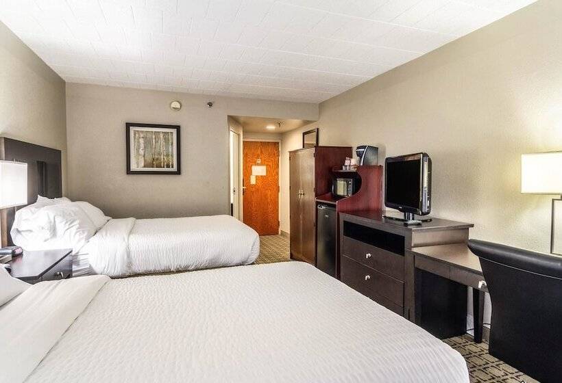 Номер Стандарт 2 Двуспальные Кровати, Clarion Inn