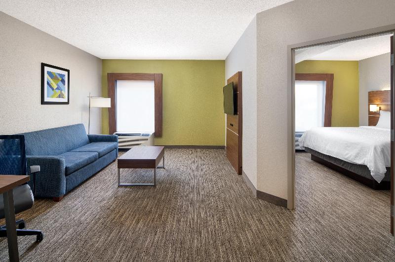Люкс Кровать Кинг, Holiday Inn Express Statesboro, An Ihg