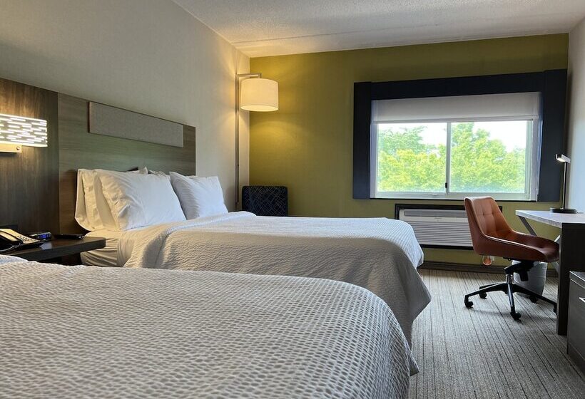 Номер Стандарт 2 Двуспальные Кровати, Holiday Inn Express Stony Brook Long Island, An Ihg