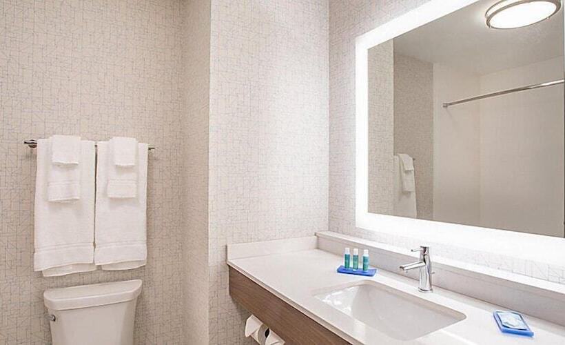 Номер Стандарт, Holiday Inn Express Troutville Roanoke North, An Ihg