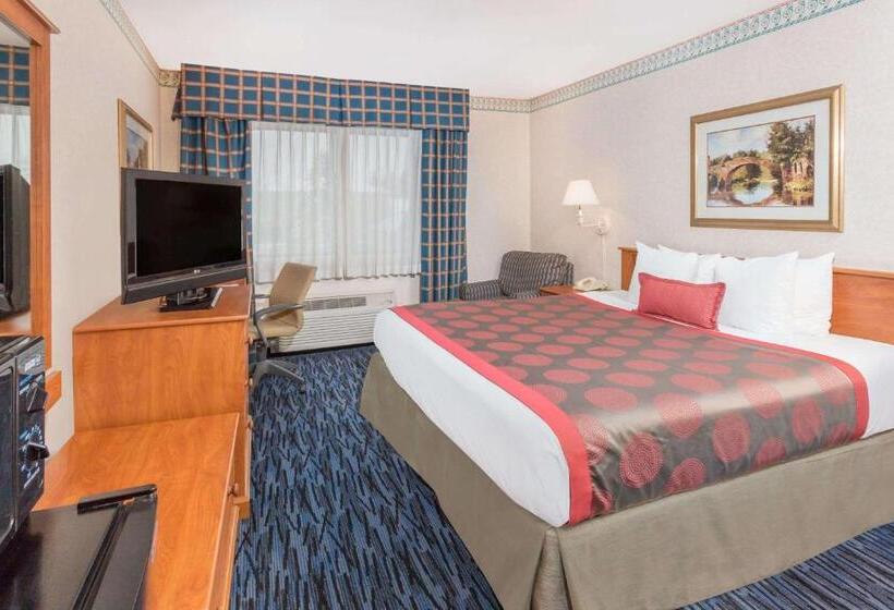 Номер Стандарт Адаптированный для Инвалидов, Ramada By Wyndham Kent Seattle Area