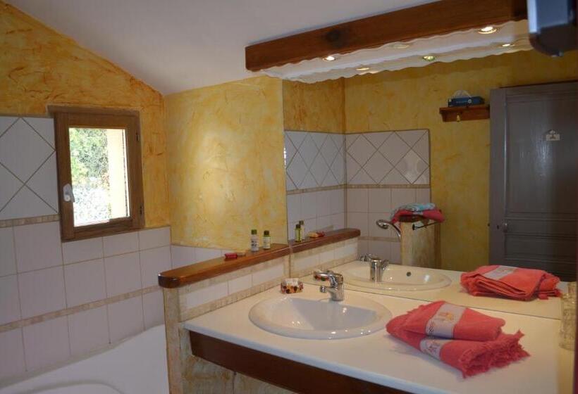 Quarto Familiar, Maison De La Vigne