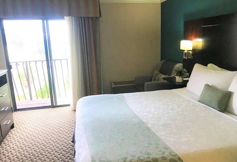 발코니가 있는 스위트, Best Western Plus La Mesa San Diego