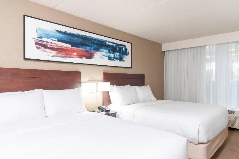 Номер Стандартный Кровать Куин, Delta Hotels By Marriott Kalamazoo Conference Center