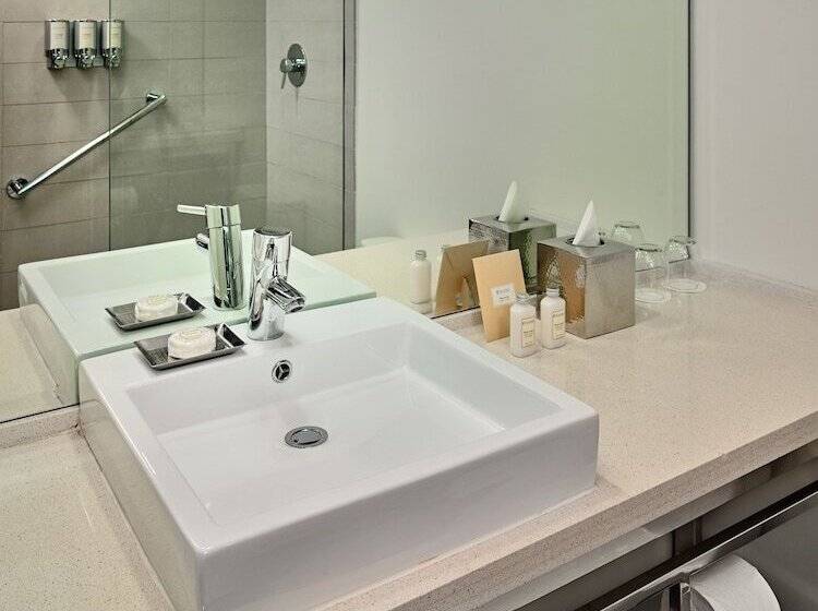 オーシャンビューデラックスルーム, Sonesta Fort Lauderdale Beach