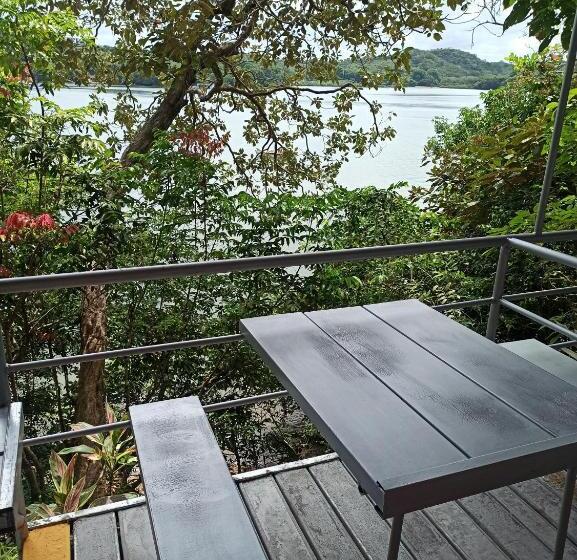 이코노미 쿼드러플룸(공용 화장실), Boca Brava Lodge