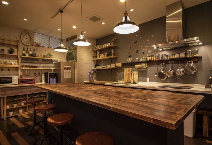 Трехместный Номер Стандарт Совместная Ванная, Nerarel Hostel Namba