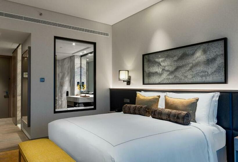 Номер Клуб, Taj Jumeirah Lakes Towers