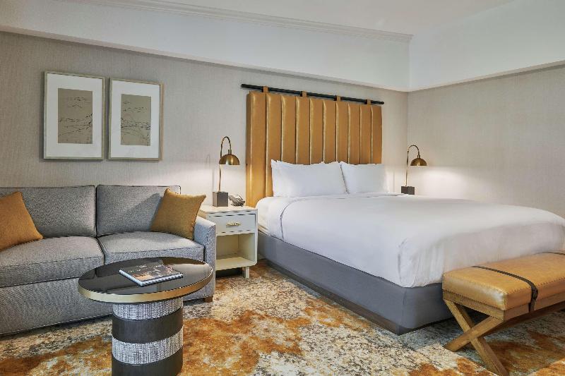 스탠다드 룸 킹사이즈 침대, The Inn At Saratoga, Tapestry Collection By Hilton