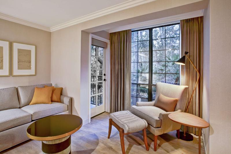 스탠다드 발코니 룸, The Inn At Saratoga, Tapestry Collection By Hilton