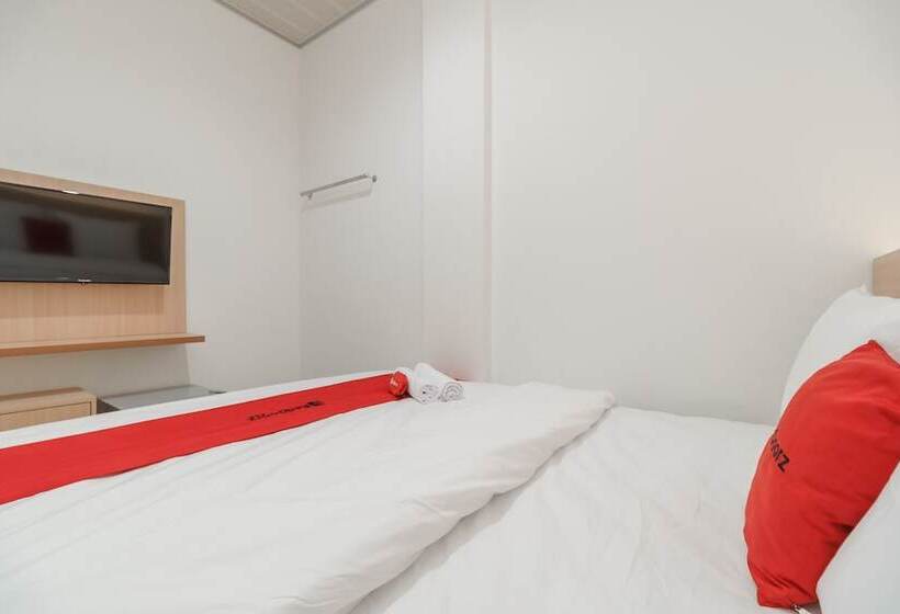 Номер Стандарт, Reddoorz Plus Near Rs Rk Charitas 2 Palembang