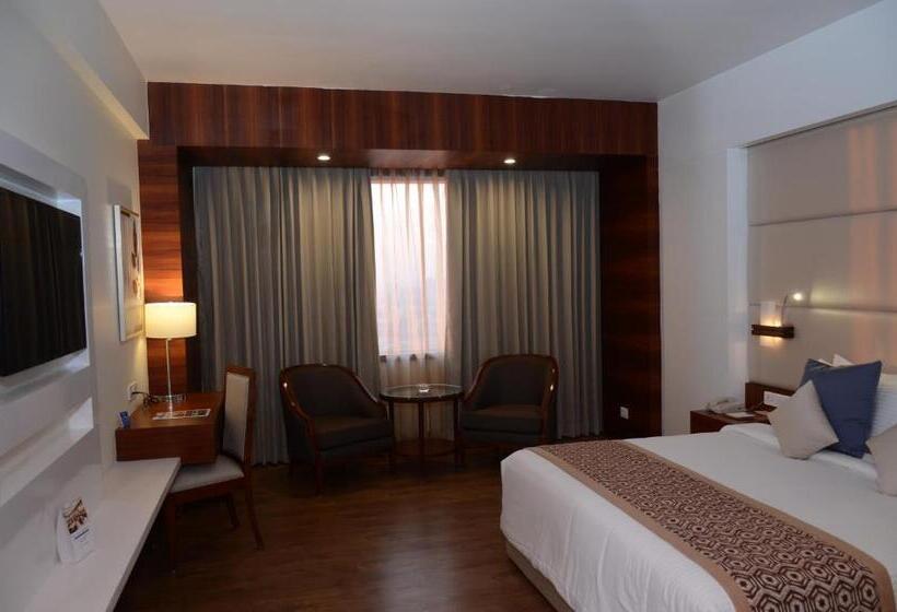Номер Deluxe, Viraj Sarovar Portico Jammu