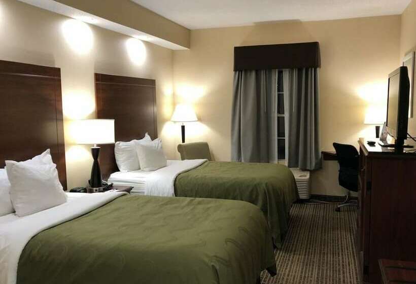 ２ダブルベッドのスタンダードルーム, Quality Inn Oak Ridge