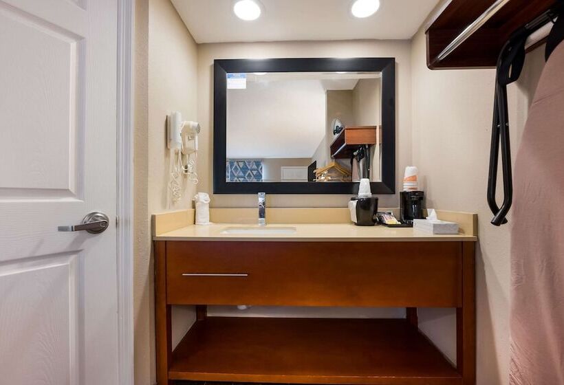 Номер Стандарт 2 Двуспальные Кровати, Quality Inn Oxford Anniston I20