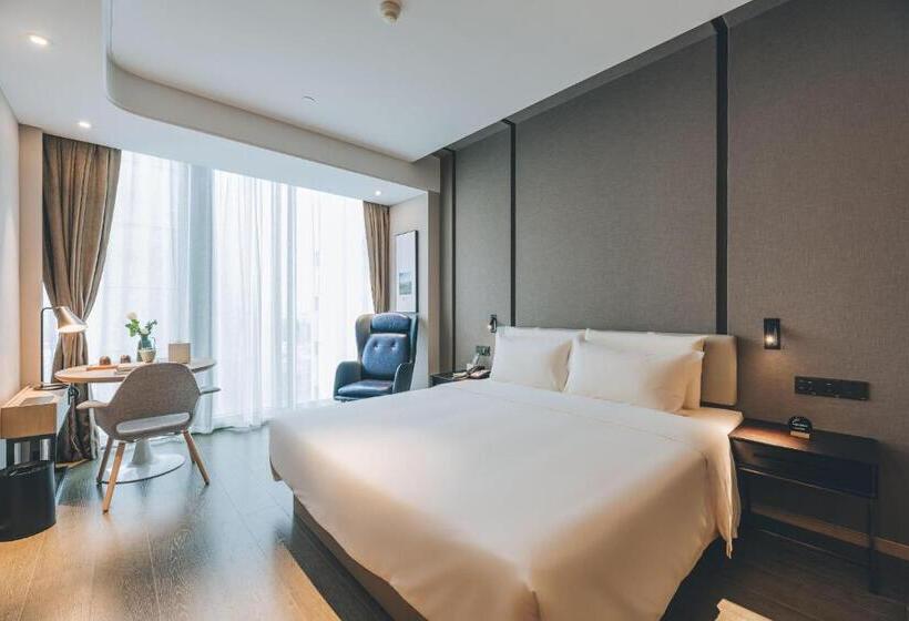 Номер Superior, Atour Hotel Ningbo Sanjiangkou Bund Book City
