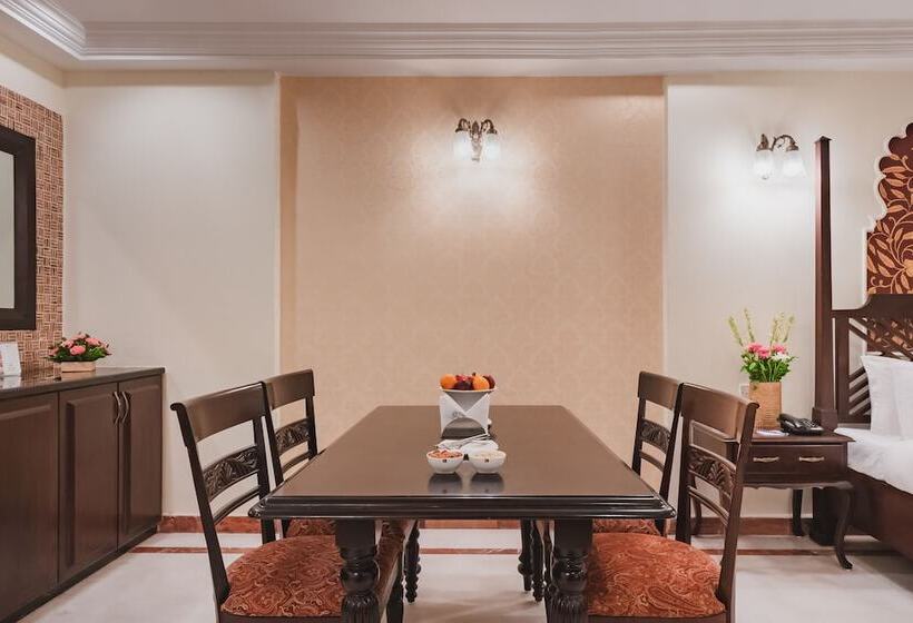 Люкс Повышенной Комфортности, Shree Vallabh Vilas Lords Plaza Nathdwara   Pure Veg
