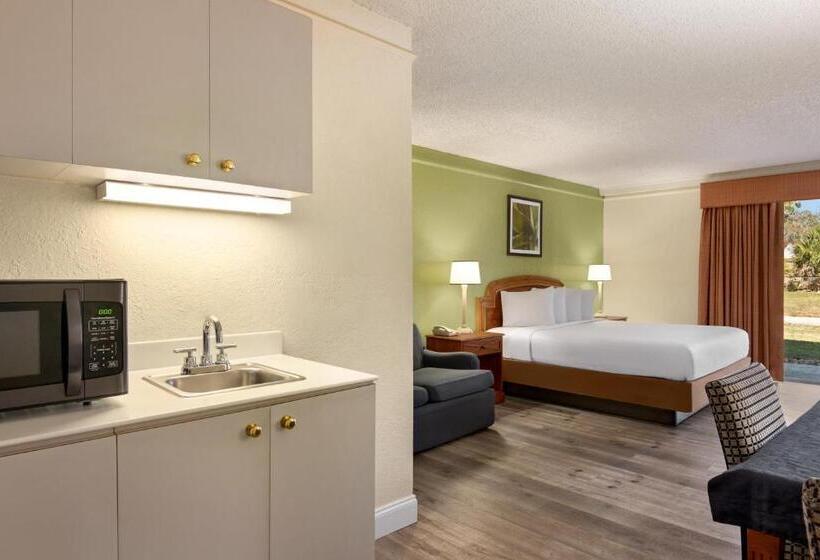 Студио Стандарт Кровать Кинг, Baymont By Wyndham Daytona Beach   Intl Speedway