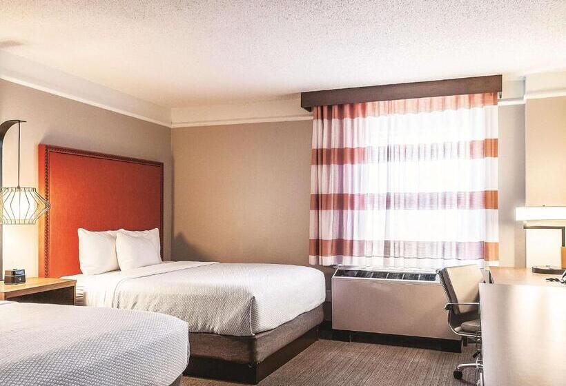 חדר סטנדרט, La Quinta By Wyndham New Orleans Downtown