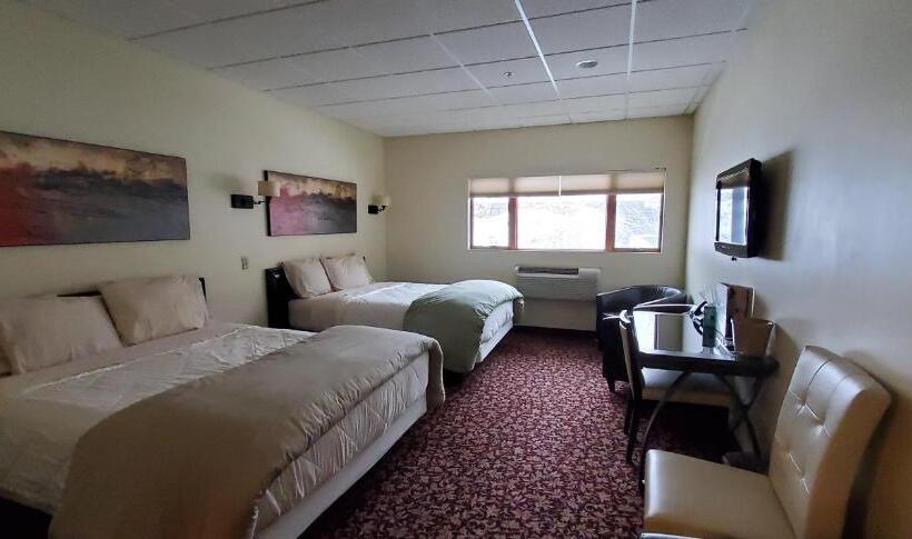 Четырехместный Номер Deluxe, Lowell Inn