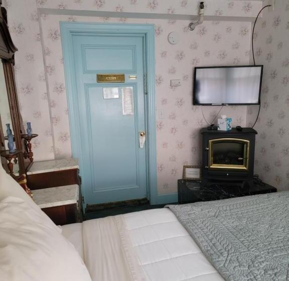 Четырехместный Номер Deluxe, Lowell Inn