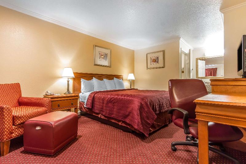 带大床的标准间, Quality Inn & Suites Gilroy