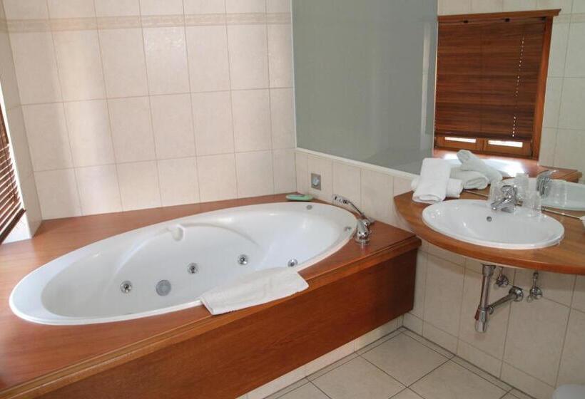 Номер Стандарт с Гидромассажем, Auberge Du Rempart