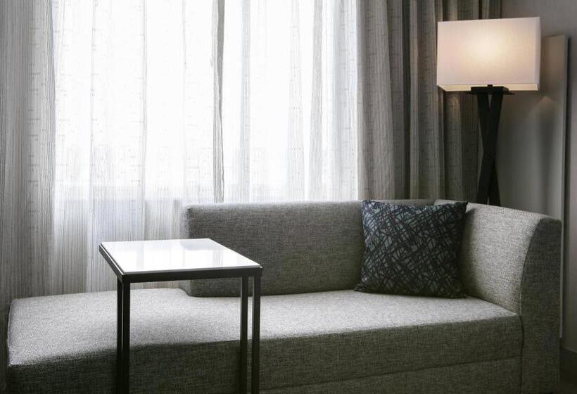 Стандартный Номер Кровать Кинг, West Des Moines Marriott
