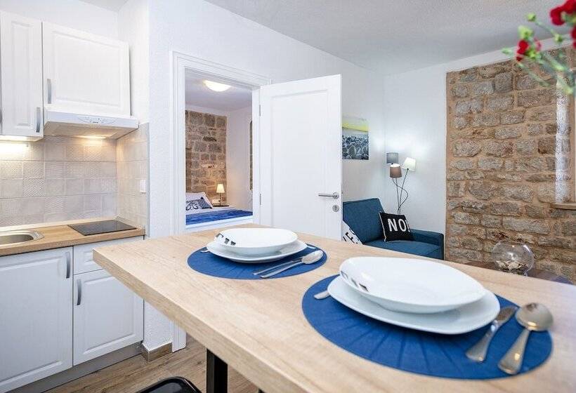 Апартаменты Deluxe 1 Спальня Вид на Море, Villa Riva