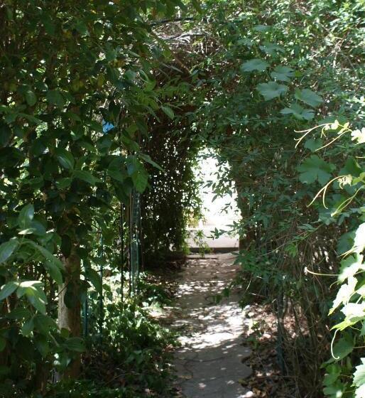 Номер Стандарт Вид на Сад, Chambre D'hôtes Du Mas Julianas