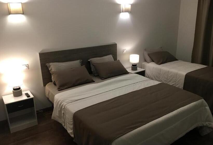 Номер Deluxe, Hôtel Restaurant Mas Del Gall